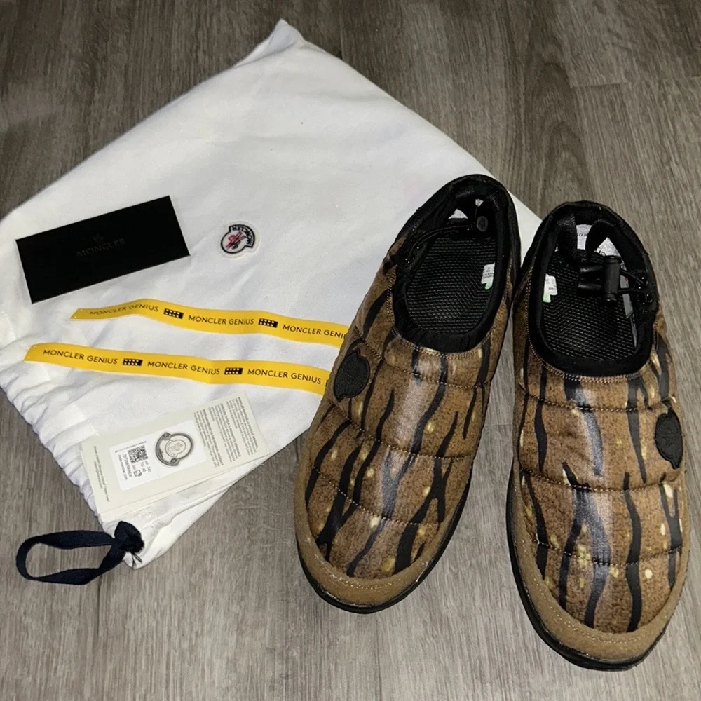 Authentic Moncler Genius-2 Moncler 1952 x Suicoke Quilted pepper loafers
